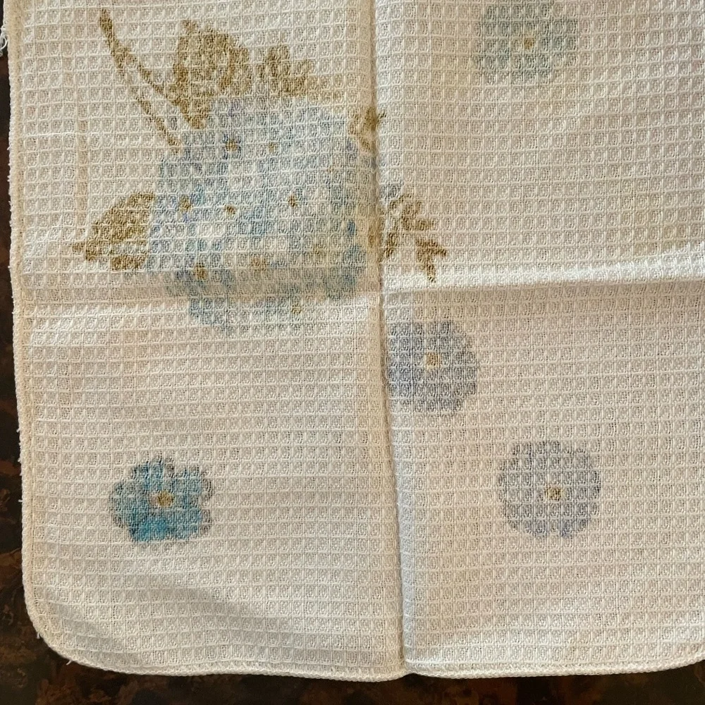 Super cute vintage wash clothes in gray colors and patterns